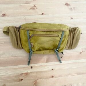 REI Co-op Trail 5 Waist Pack Gold Burnt Yellow Olive Green Pockets Zip Up Large
